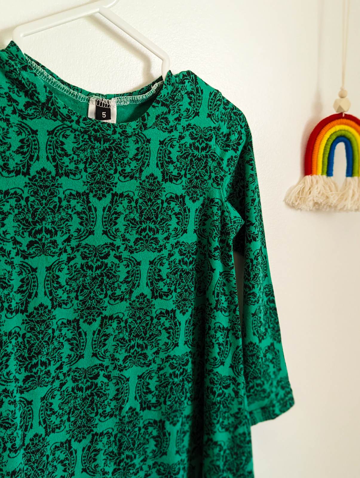 Kit & Colt Designs Green Long Sleeve Dress (5t)