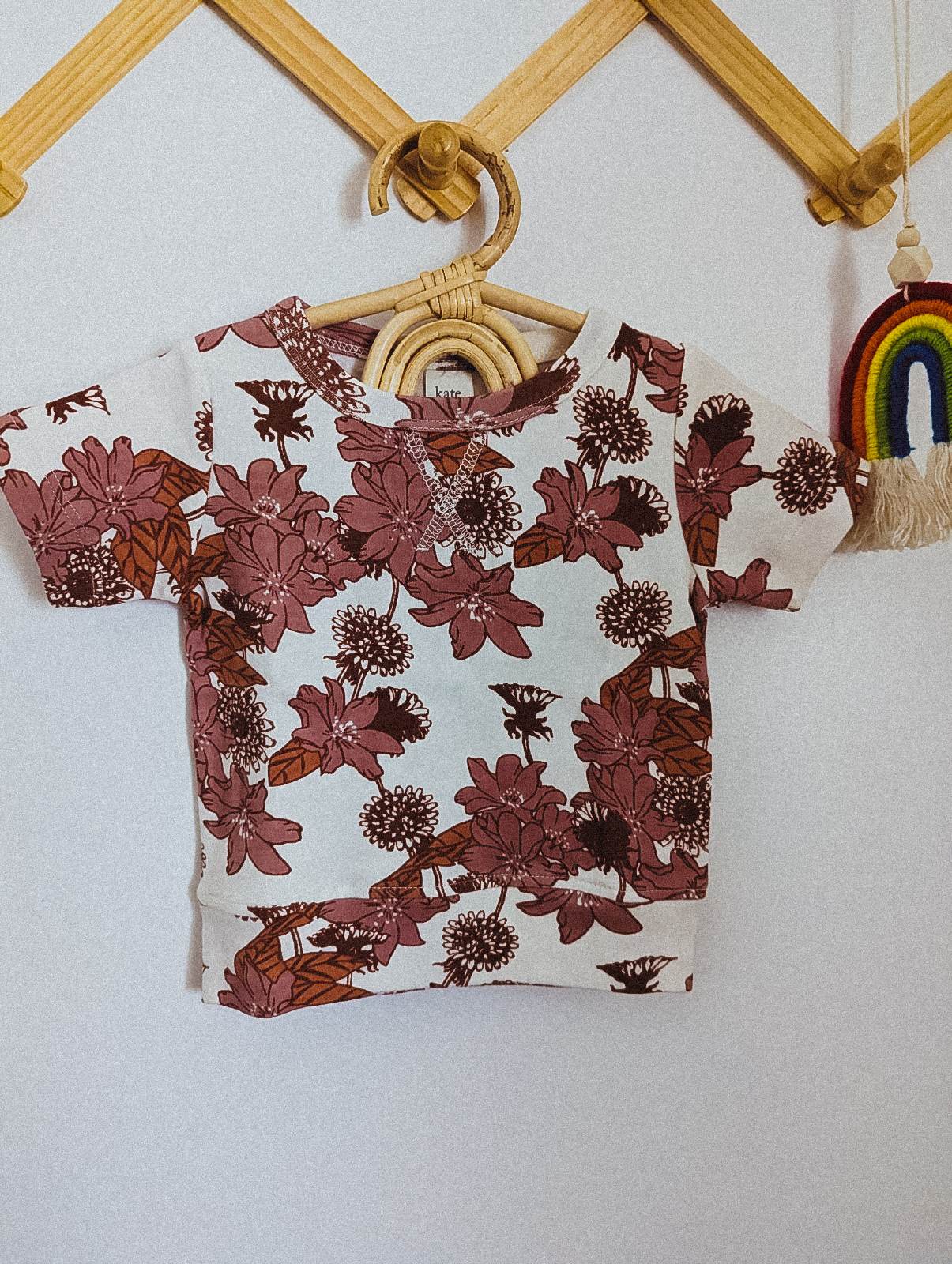 Kate Quinn Organic Cotton Crew Neck Tee (6-12m)
