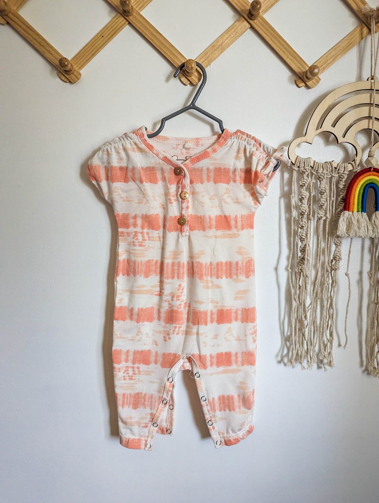 Jessica Simpson Sleeveless Romper (3-6m)