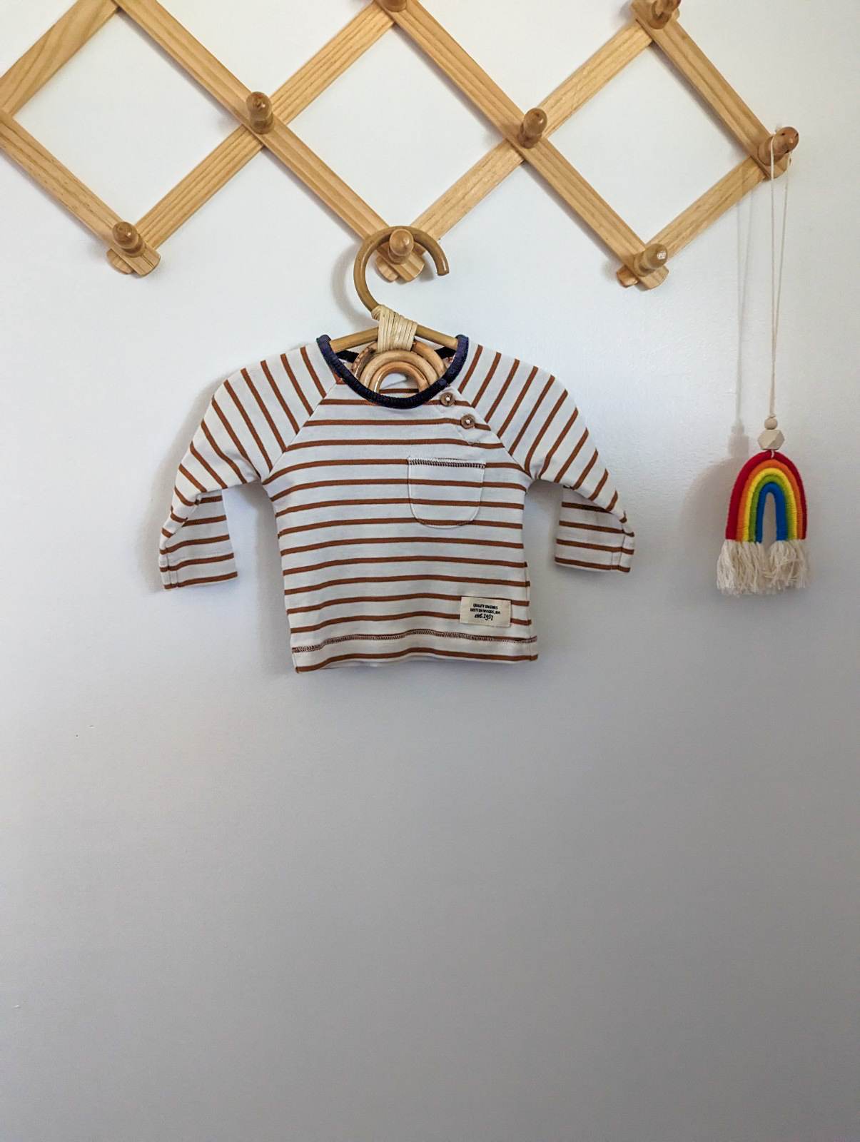 H&M Long Sleeve Top in White & Brown Stripes (1-2m)