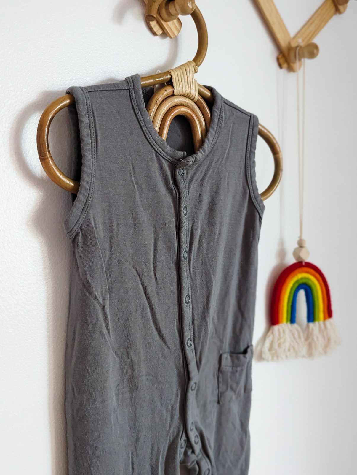 Kyte Baby Sleeveless Snap Romper in Grey (3-6)