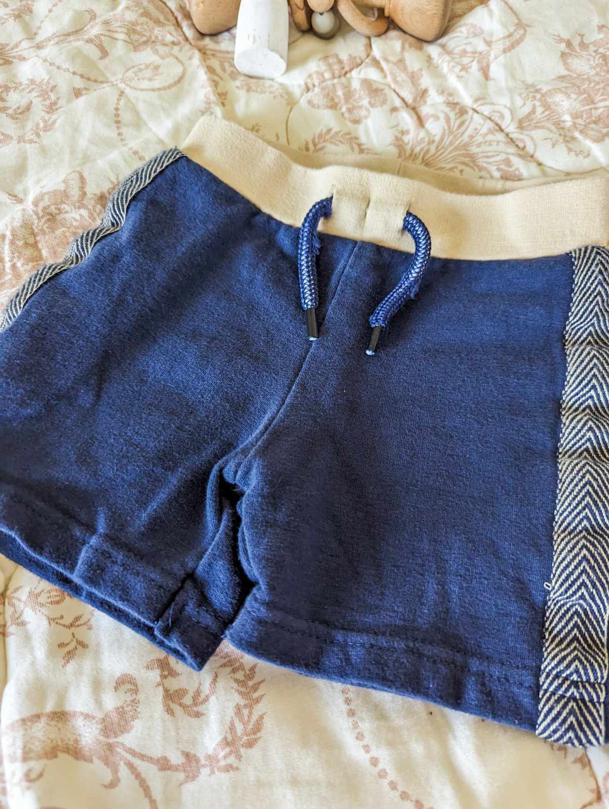 Dirkje Jogging Shorts in Blue & Cream (18m)