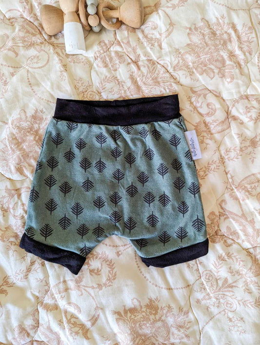 Hello Littles Co. Alpine Fern Shorts (3-6)