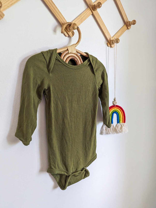 Kyte Baby Long Sleeve Bodysuit in Green (3-6)