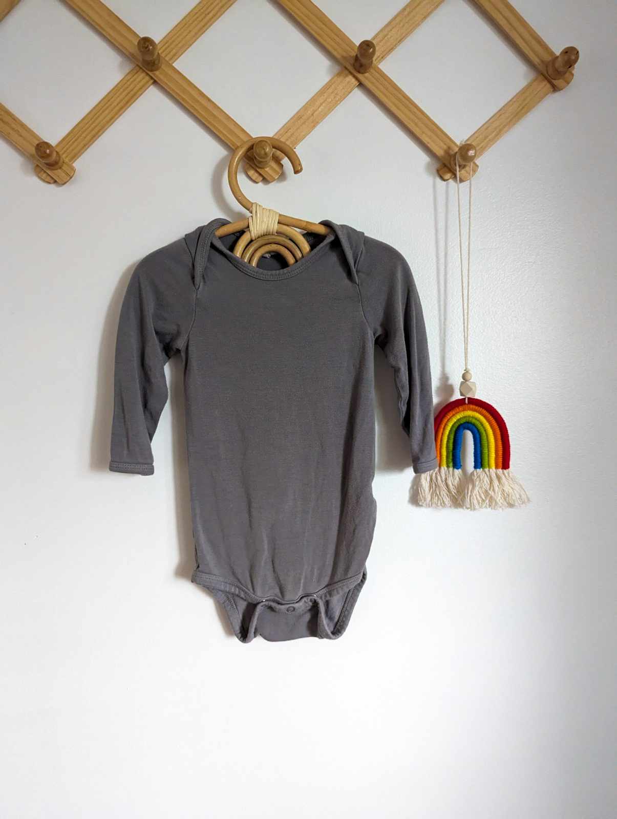 Kyte Baby Long Sleeve Bodysuit in Grey (3-6)