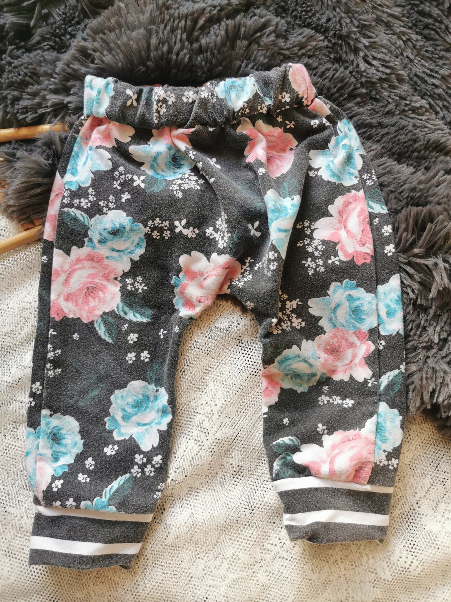 Unknown Brand Panda Pant in Dark Floral (6-12)