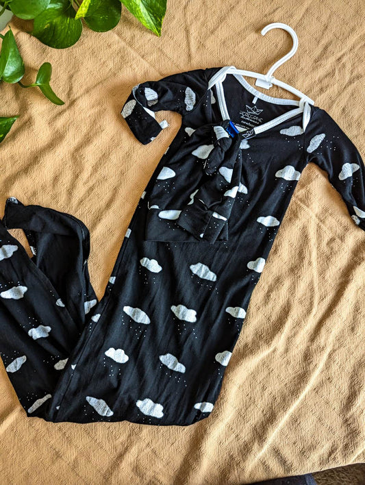 Peregrine Kidswear Newborn Gown and Cap